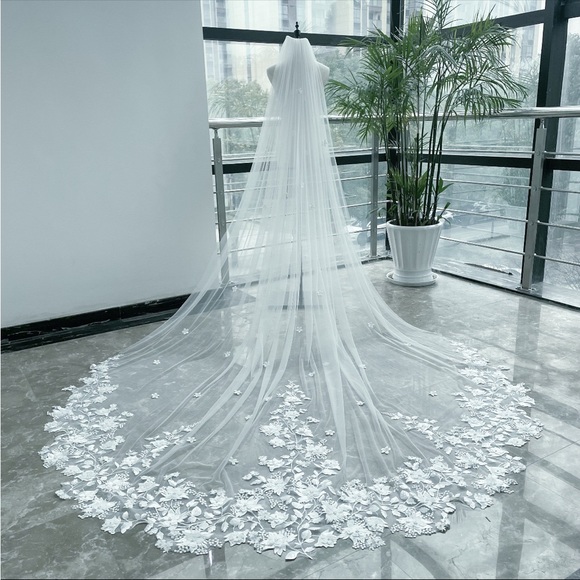 New hand crafted Veil. Never worn. - Picture 1 of 2